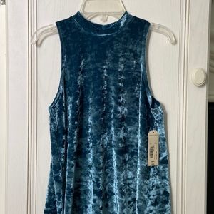 Velvet tank
